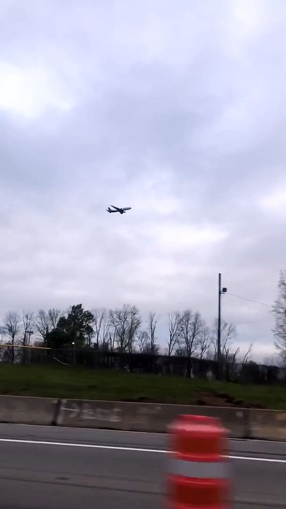 Airplane Seemingly Still in the Sky