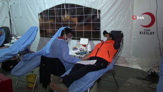 Kızılay'ın kan bağışı davet çağrısına AK Parti ve MHP'li başkanlardan destek