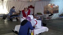 Kızılay'ın kan bağışı davet çağrısına AK Parti ve MHP'li başkanlardan destek