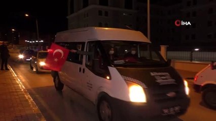 Yozgat Valiliği 'balkon etkinliği' ile vatandaşları eğlendiriyor