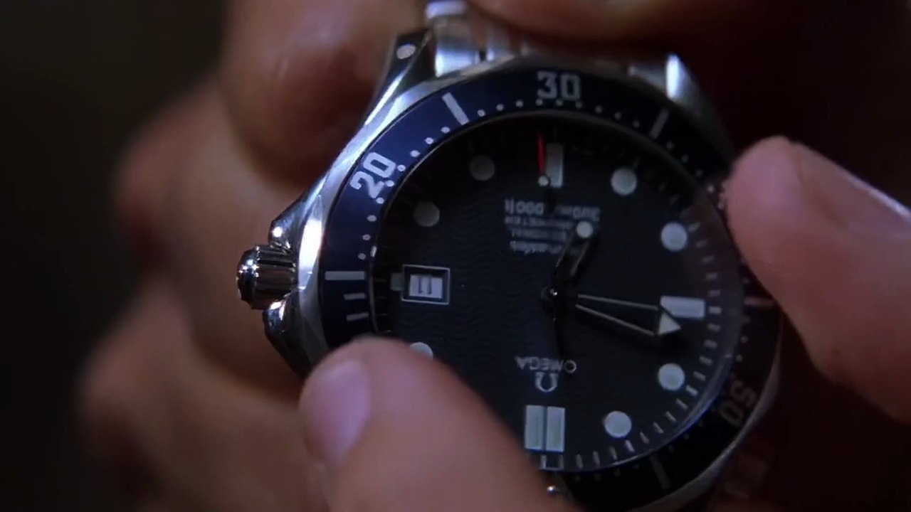 James Bond THE WORLD IS NOT ENOUGH movie - Clip with Pierce Brosnan, Denise Richards, Robert Carlyle - Silo Fight