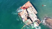 Şile'de karaya oturan gemi 17 ay sonra parçalanarak denizden çıkartılıyor