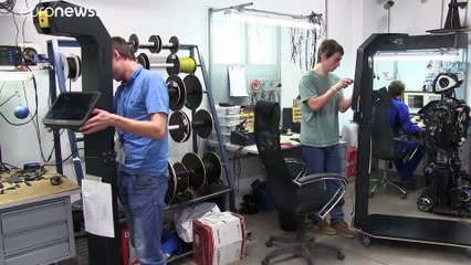 شاهد: روبوتات لمواجهة كورونا تغيّر ملامح الحياة في مدينة روسية