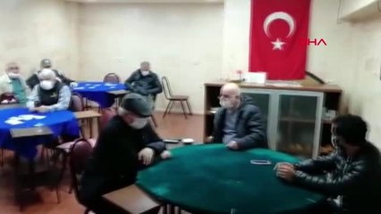 ÜMRANİYE'DE KAPALI OLMASI GEREKEN KAHVEHANEDE KUMAR OYNARKEN YAKALANDILAR