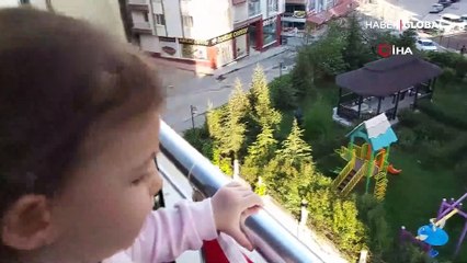 2,5 yaşındaki minikten sokakta dolaşanlara koronavirüs uyarısı: Doktor size iğne yapar