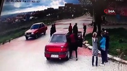 Uşak'ta bisiklete binen çocuk otomobilin altında kaldı