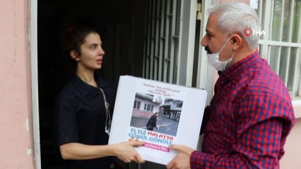 Hayırsever iş adamlarından Ramazan yardımı...Yardım kolilerinin üzerine Mercedes Kadir’in fotoğraflarını yapıştırdılar