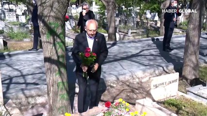 Kılıçdaroğlu, Deniz Gezmiş, Yusuf Aslan ve Hüseyin İnan'ın mezarlarını ziyaret etti