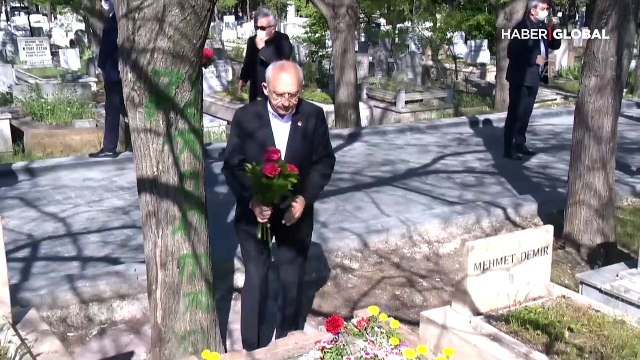Kılıçdaroğlu, Deniz Gezmiş, Yusuf Aslan ve Hüseyin İnan'ın mezarlarını ziyaret etti