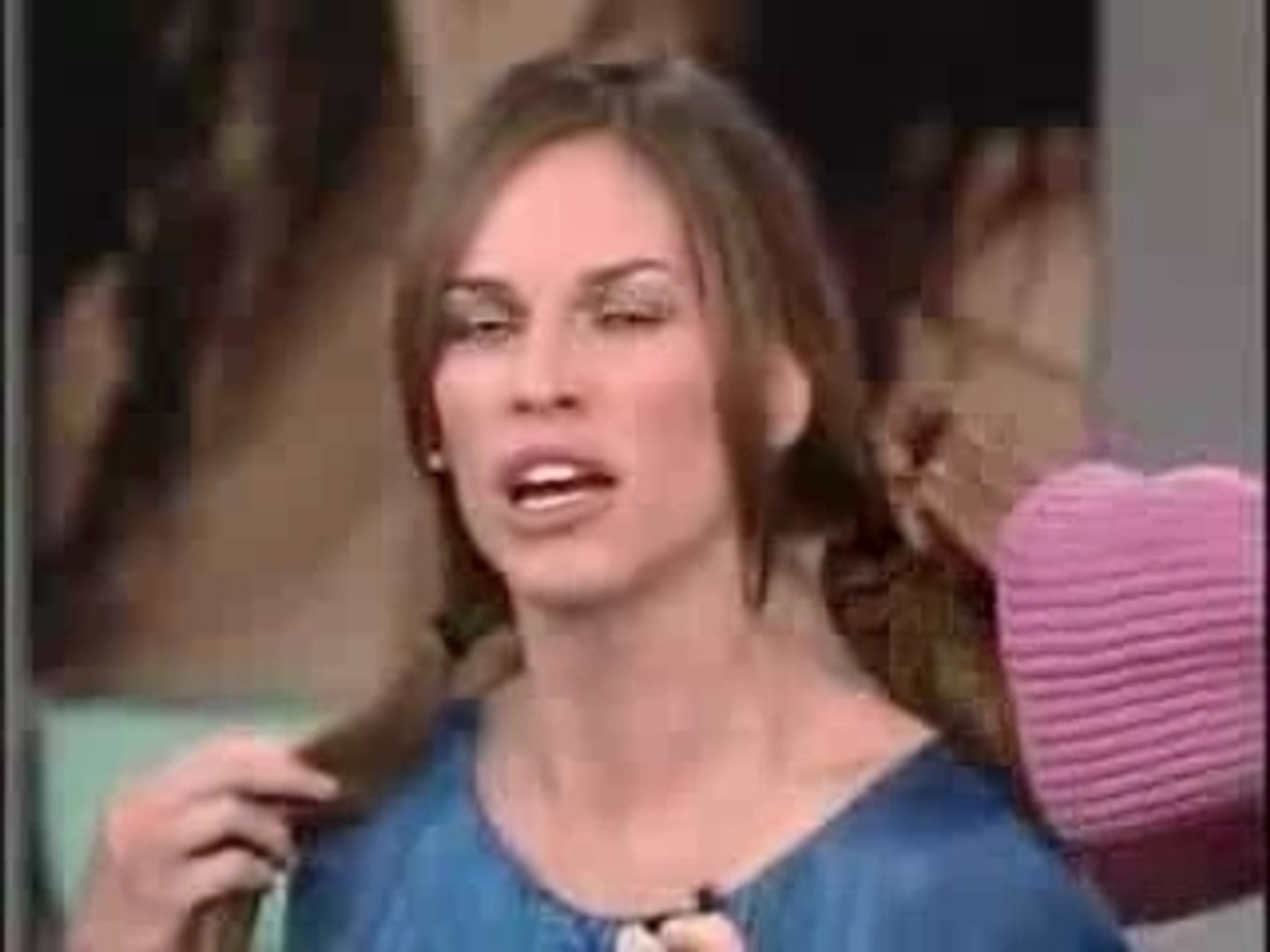 Coiffure Hillary Swank Haircut On Tv Video Dailymotion