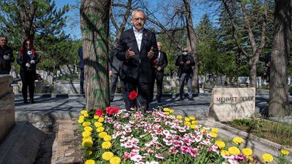 Kılıçdaroğlu, üç fidanı mezarları başında andı