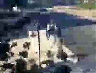 Yasağı ihlal eden grubun polisten kaçma anı