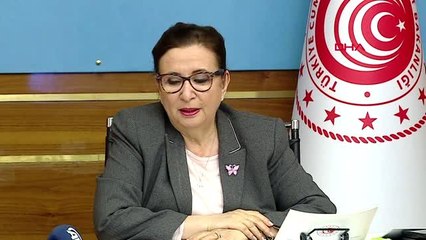 Descargar video: ANKARA Bakan Pekcan: Pandeminin etkilerinden yavaş yavaş sıyrılıyoruz