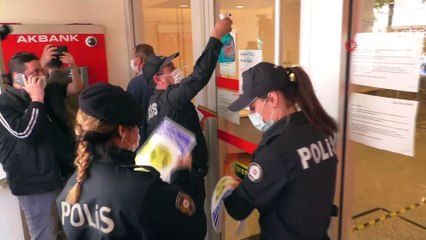 Nazilli polisi sosyal mesafeye dikkat çekti