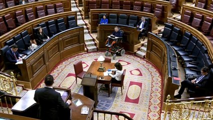 Santiago Abascal "zurra de lo lindo" a Pedro Sánchez y Pablo Iglesias, les da hasta en el "cielo de la boca"