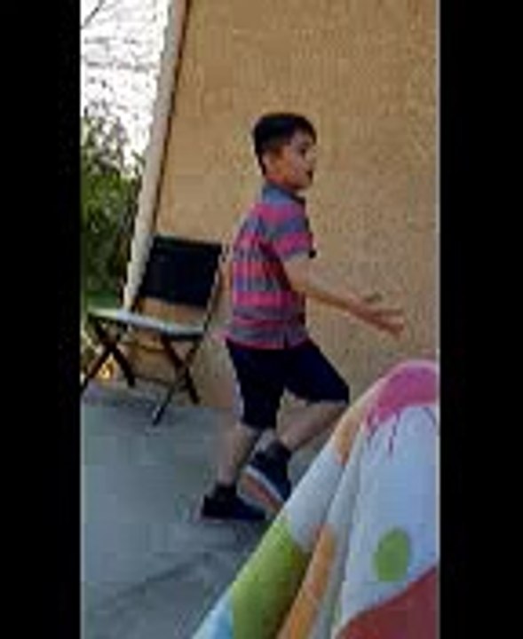 Les U9 jonglent aussi, Nolan préfère le ballon au PQ