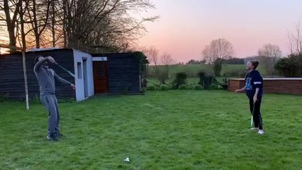 On garde la forme avec les défis sportifs de Ben et Violette