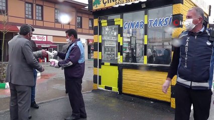 Erciş Belediyesi 10 bin adet ücretsiz maske dağıttı