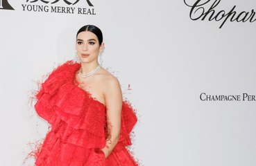 Dua Lipa solicita registro de seu nome como marca