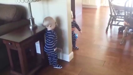 FUNNY VINE ★ Самые смешные близнецы детка спорят все #4 -- Funny Babies Videos