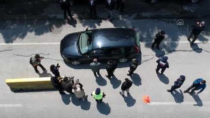 Vali Deniz, yol kontrol noktalarını ziyaret etti