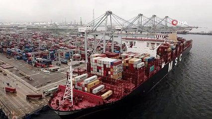 Türkiye limanları tarihinin en büyük konteyner gemisini ağırlıyor