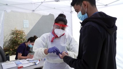Pruebas rápidas de anticuerpos del coronavirus dan "paz mental" en Los Ángeles