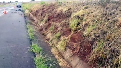 Motorista é socorrido ao perder o controle da direção na BR-467