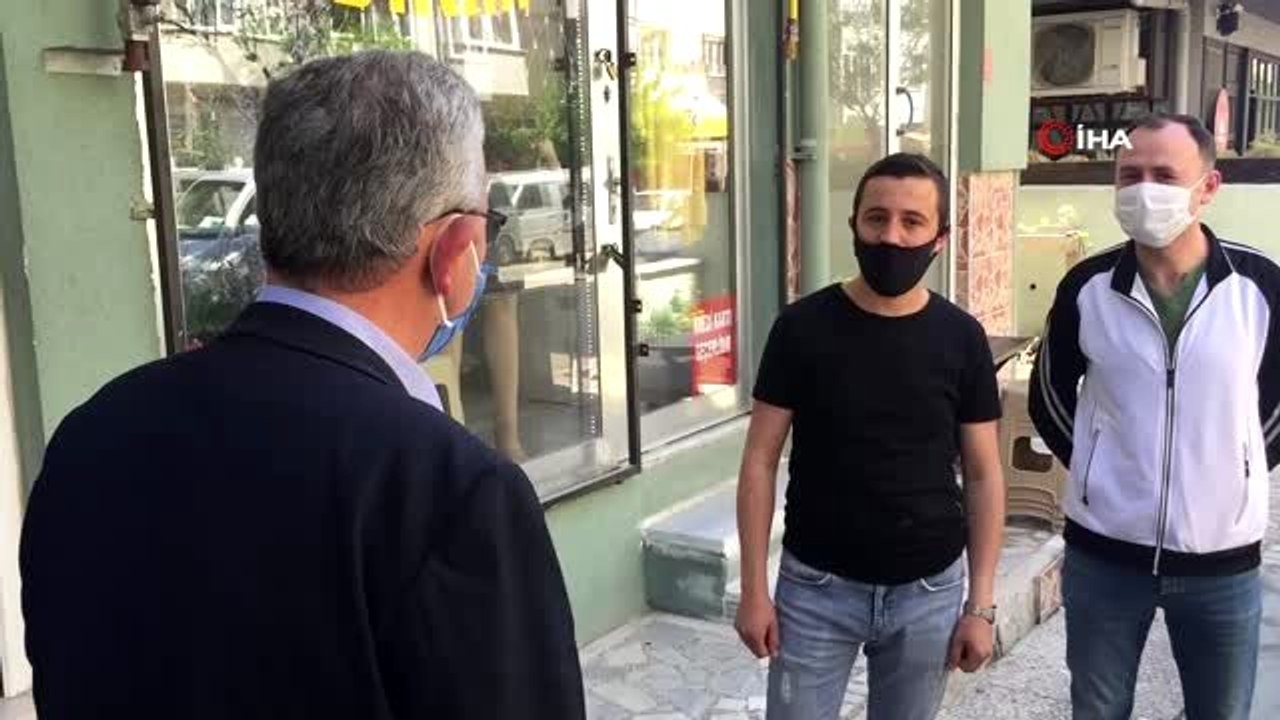 11 Mayıs'ta açılacak berber ve kuaför salonları dezenfekte edildi