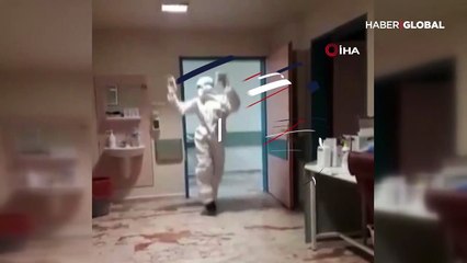 Yoğun bakımda hasta kalmayınca sağlıkçılar böyle sevindi