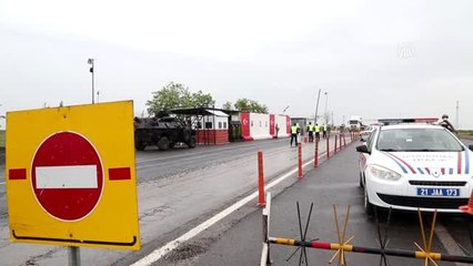 Trafik Haftası kapsamında uyarılan sürücülere maske dağıtıldı
