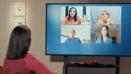 بكسر التاء - طبيبات وممرضات ومسعفات في مواجهة كورونا