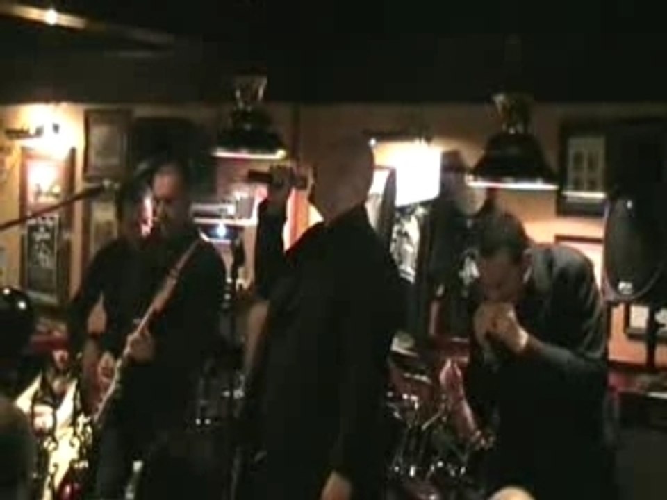 Shake Your Hips !  caroline's smile