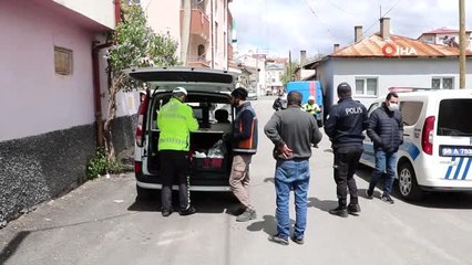 Sivas'ta ehliyetsiz sürücünün neden olduğu trafik kazasında 2 kişi yaralandı