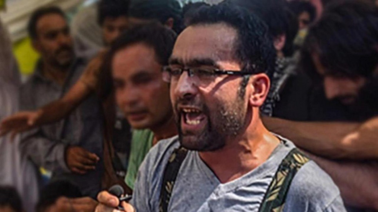 Hizbul commander gunned down in Kashmir encounter