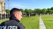 Almanya'da Kovid-19 kısıtlamalarını protesto edenlere polis müdahale etti