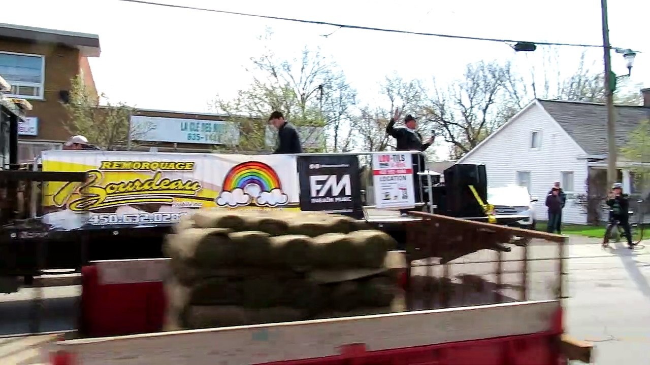 Le DJ Michael Louis au CHSLD Champlain-Jean-Louis-Lapierre