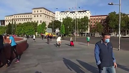 Paula Echevarría aprovecha el sol y estrena bikini