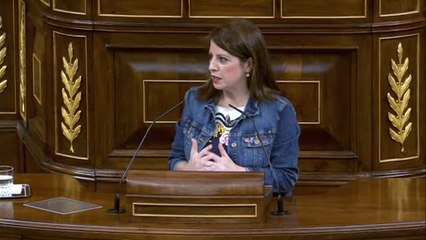 Lastra se queda sin aire al enumerar todos los "insultos" de Casado en el debate del estado de alarma