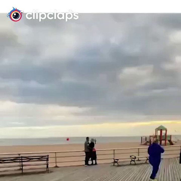 Kissing in 2020 be like