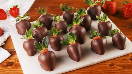 Chocolate Covered Strawberries Are The Perfect Gift