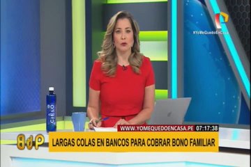 Ciudadanos forman largas colas para cobrar Bono Familiar