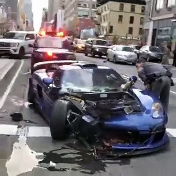 NYC Car Accident | Accident de voiture à New York |  NYC Autounfall |  Accidente automovilístico de Nueva York | Incidente d'auto a New York |  NYC कार दुर्घटना | ДТП в Нью-Йорке | Accident auto din New York