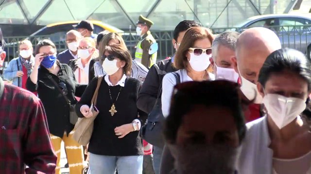 Confesiones a distancia en Chile, donde se refuerza el confinamiento