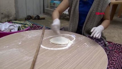 BALIKESİR Ramazanın vazgeçilmez lezzeti kuru yufka