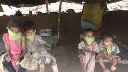 कोरोना वायरस से बचने के लिए आदिवासियों ने बनाए इको फ्रेंडली मास्क, देखें वीडियो