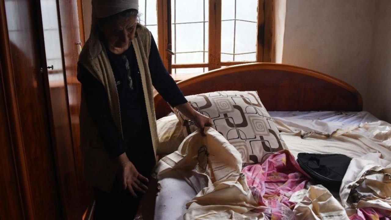 Evde kendiliğinden çıkan yangınlar anne ve kızını endişelendiriyor