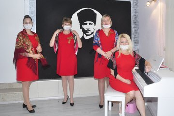 Antalya'daki yabancı gelinler 9 Mayıs'ı kutladı