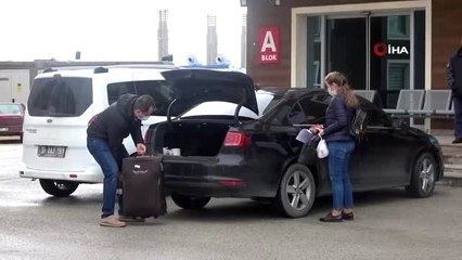 Karantina süresini tamamlayıp memleketlerine gidenlere fidan hediye edildi
