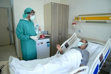 Koronavirüs tedavisi gören Eser: Fransa'da olsam beni ölüme terk edeceklerdi